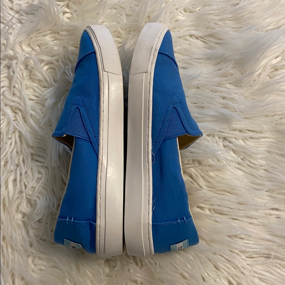 Toms Vibrant Blue Canvas Slip-Ons size 8W  excellent condition - Picture 5 of 8